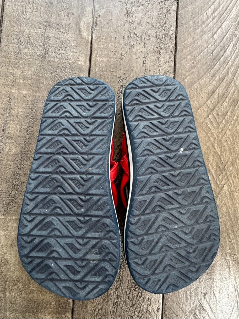 Reef Kids' Red and Bright Blue Patterned Little Ahi Flip Flops
